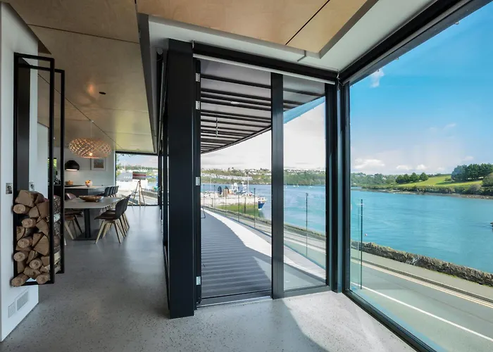 The Dockhouse