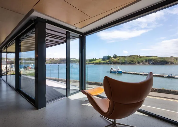 The Dockhouse *